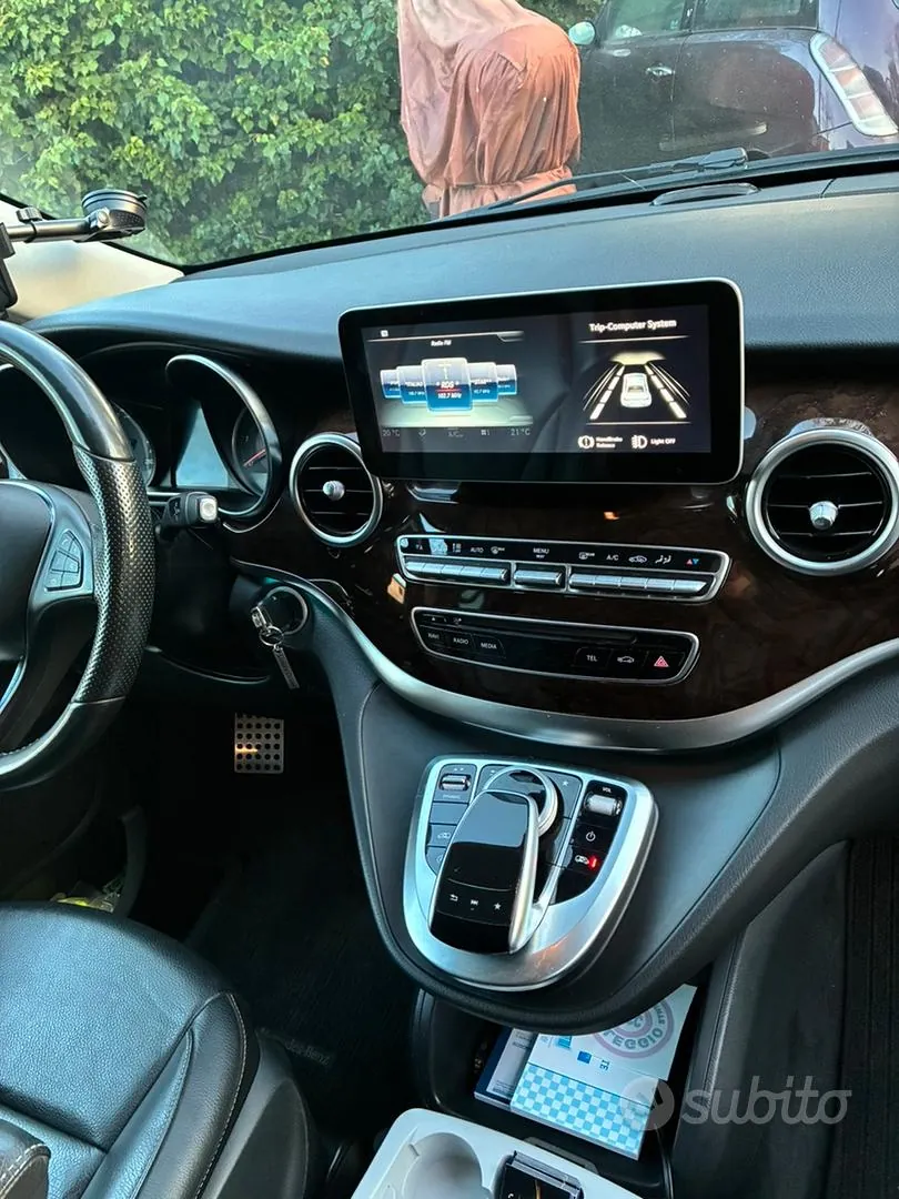 Mercedes-Benz V-Class 2018 photo 4