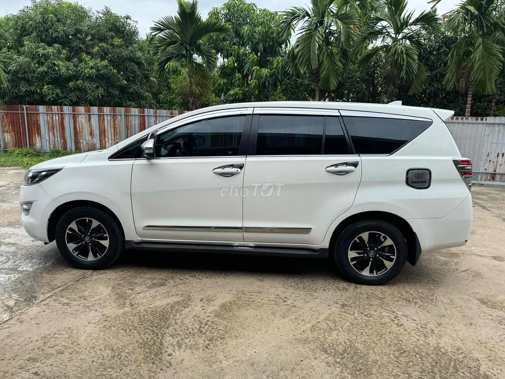 Toyota Innova 2017 photo 4