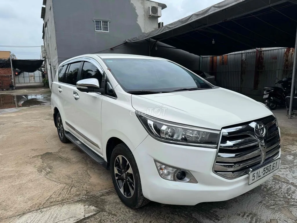 Toyota Innova 2017 photo 2