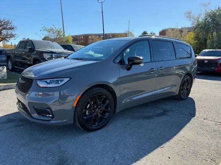 Chrysler Pacifica