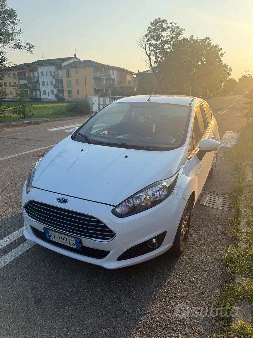 Ford Fiesta 2014 photo 5