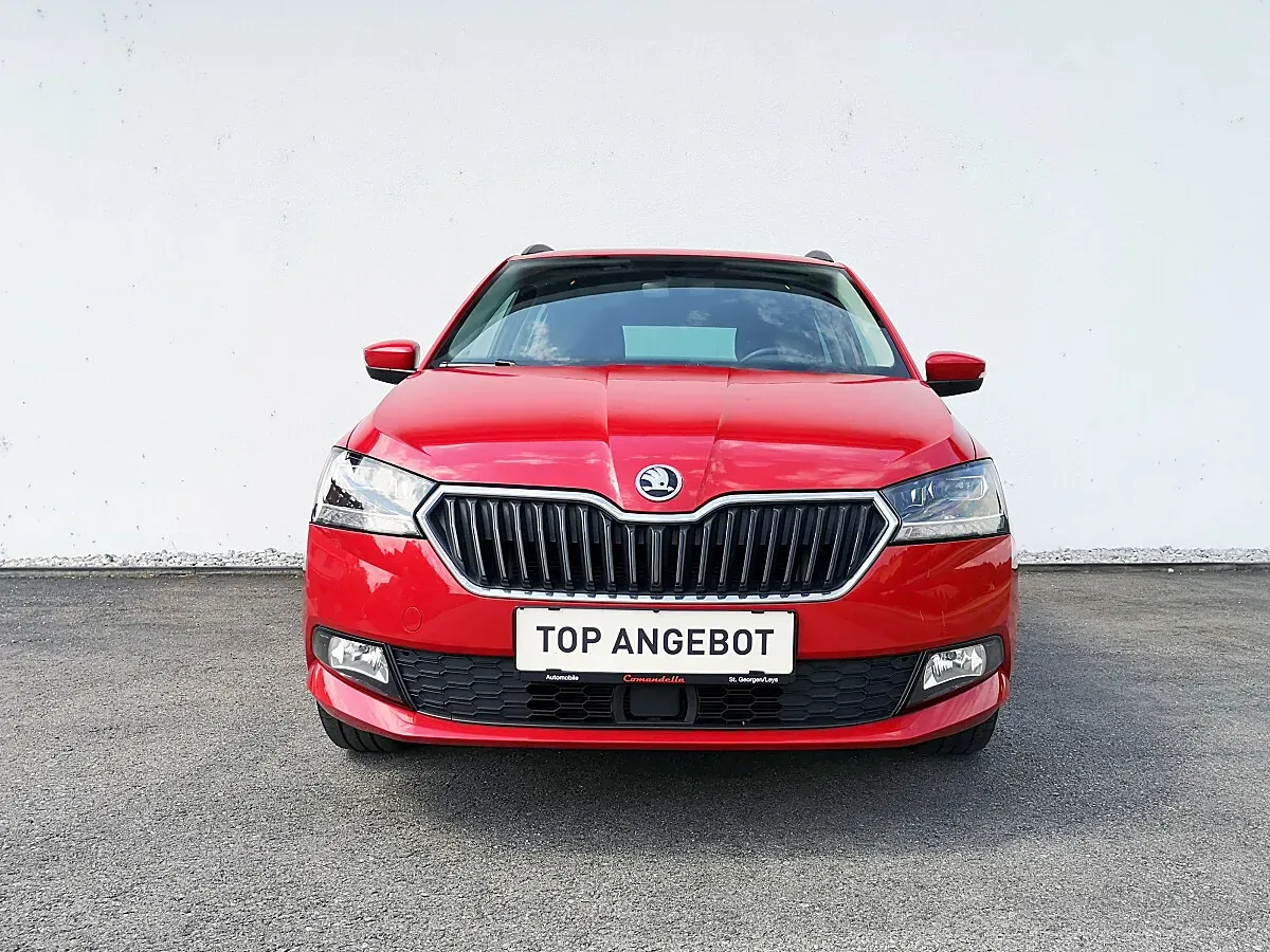 Skoda Fabia 2022 photo 2