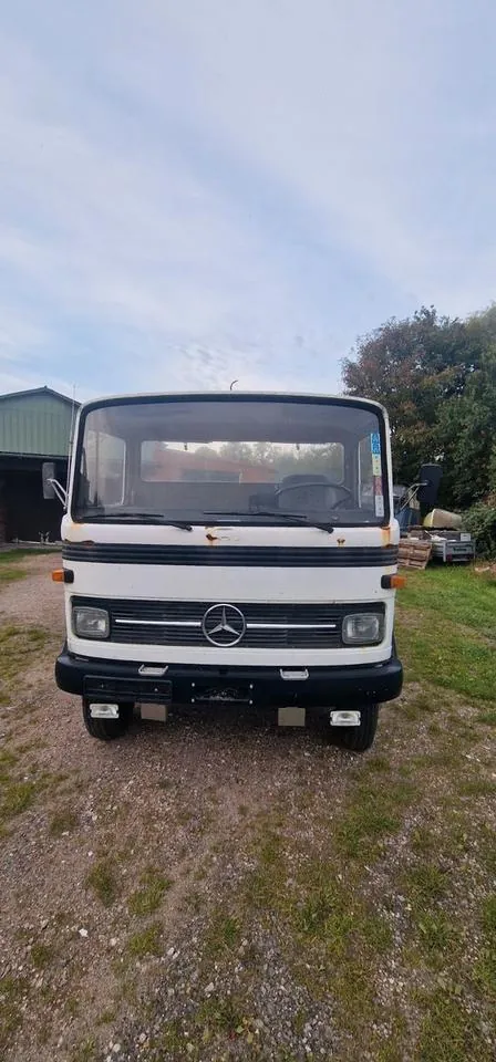Mercedes-Benz Lp 808