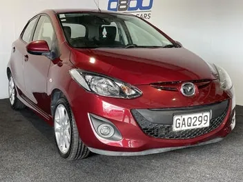Mazda 2 2011 photo 2
