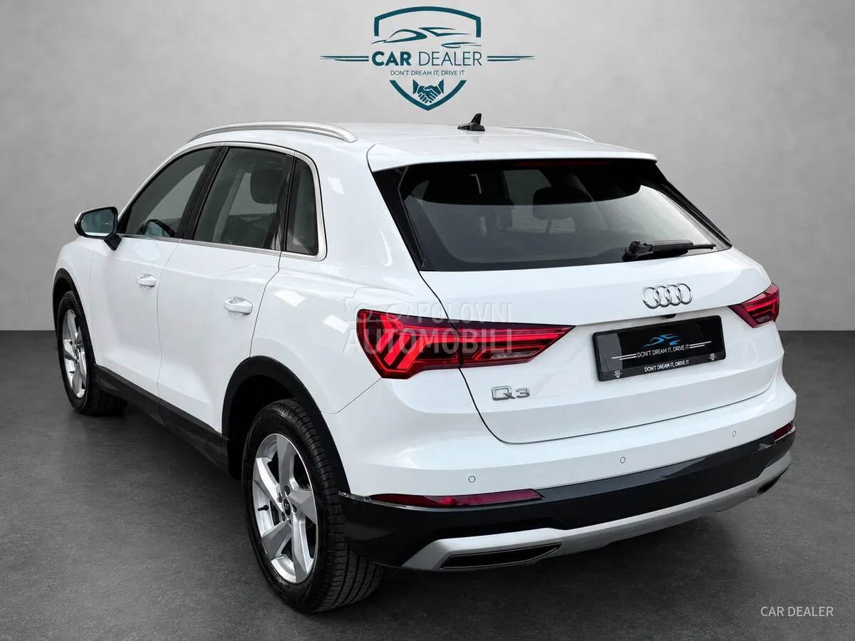 Audi Q3 2021 photo 2