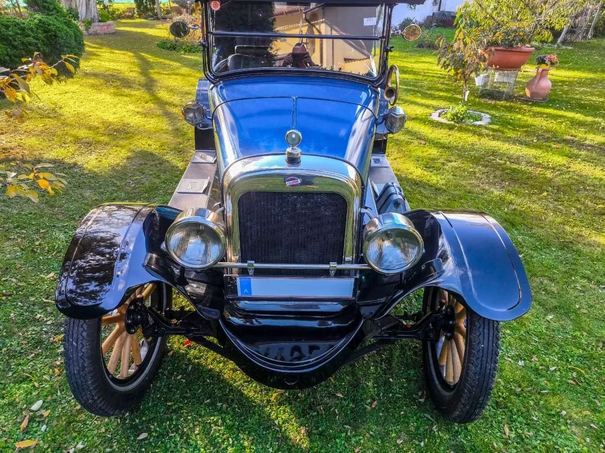 Ford Willys Overland Touring 1924 photo 3