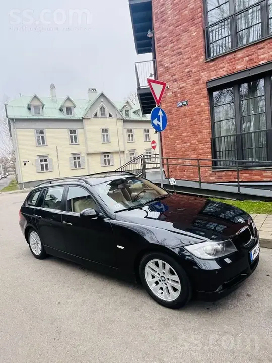 BMW 320
