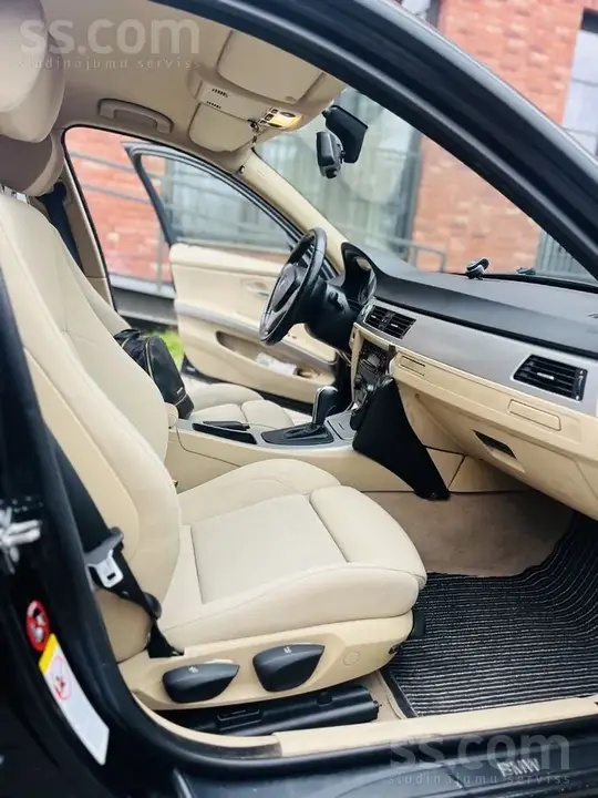 BMW 320 2005 photo 2