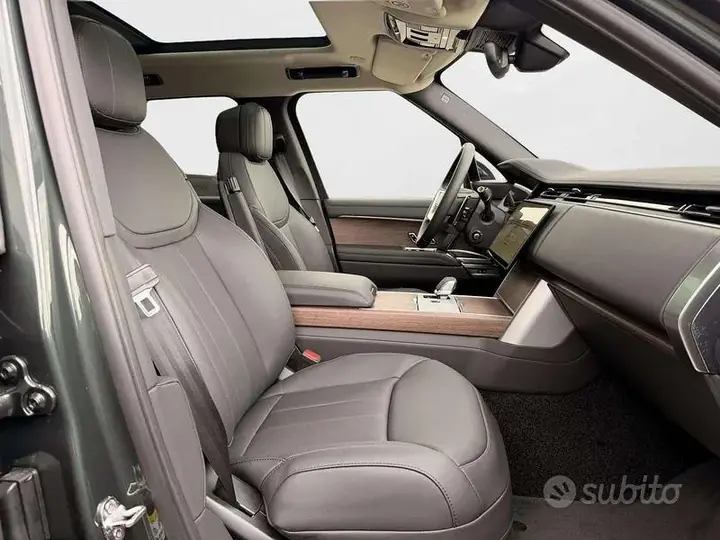 Land Rover Range Rover 2026 photo 3