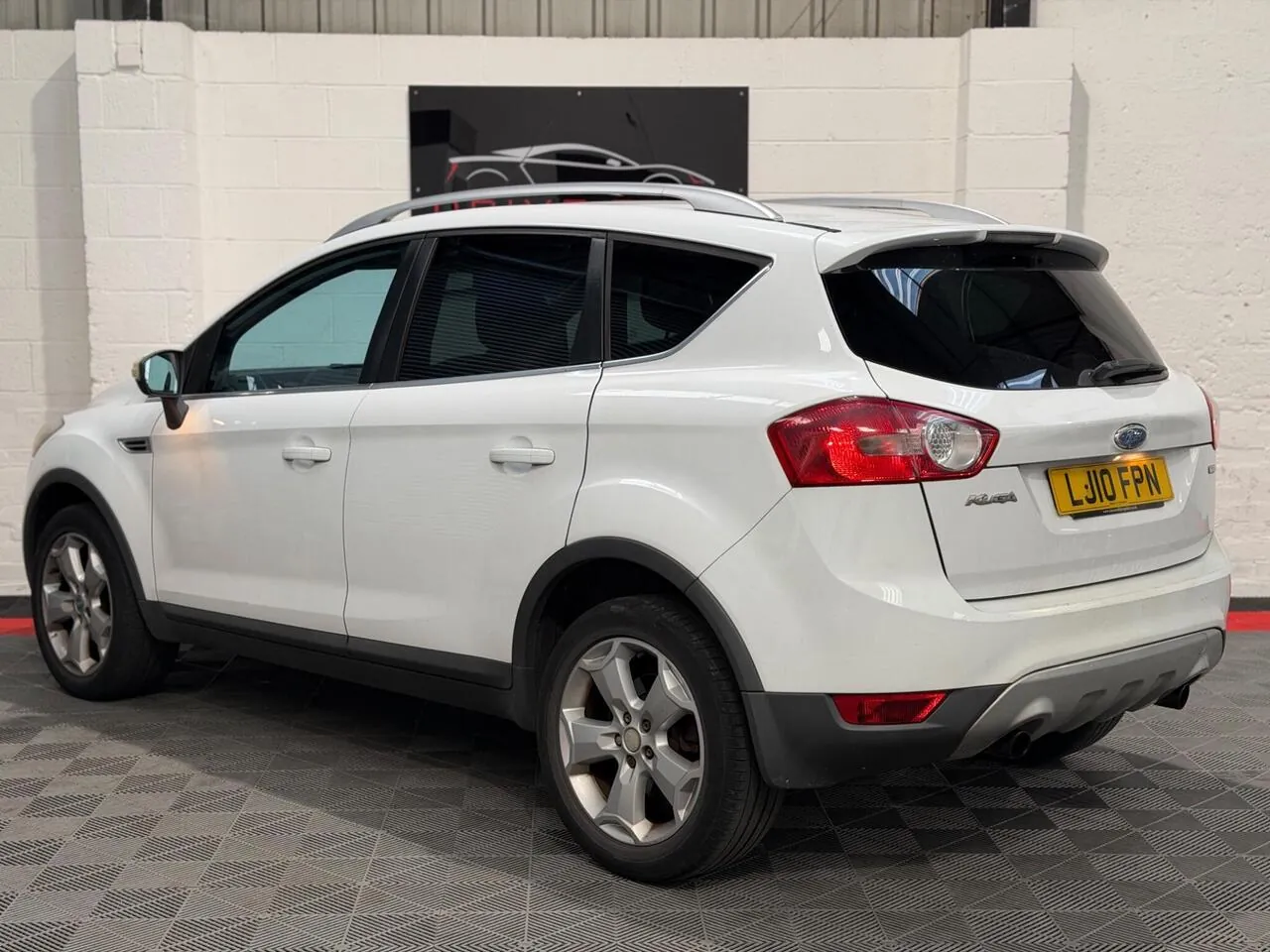 Ford Kuga 2010 photo 4