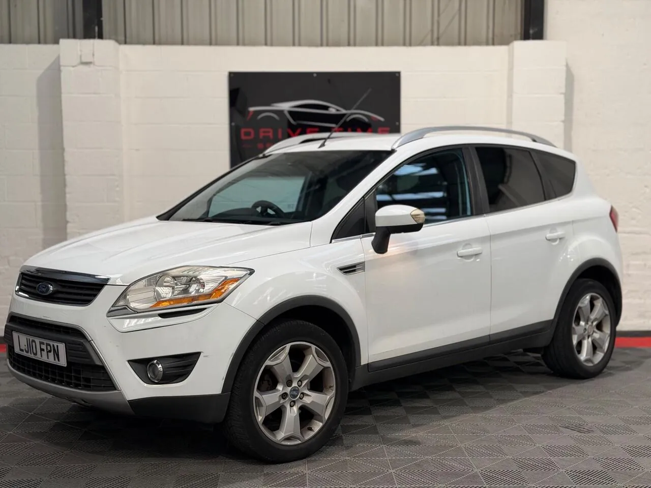 Ford Kuga 2010 photo 3