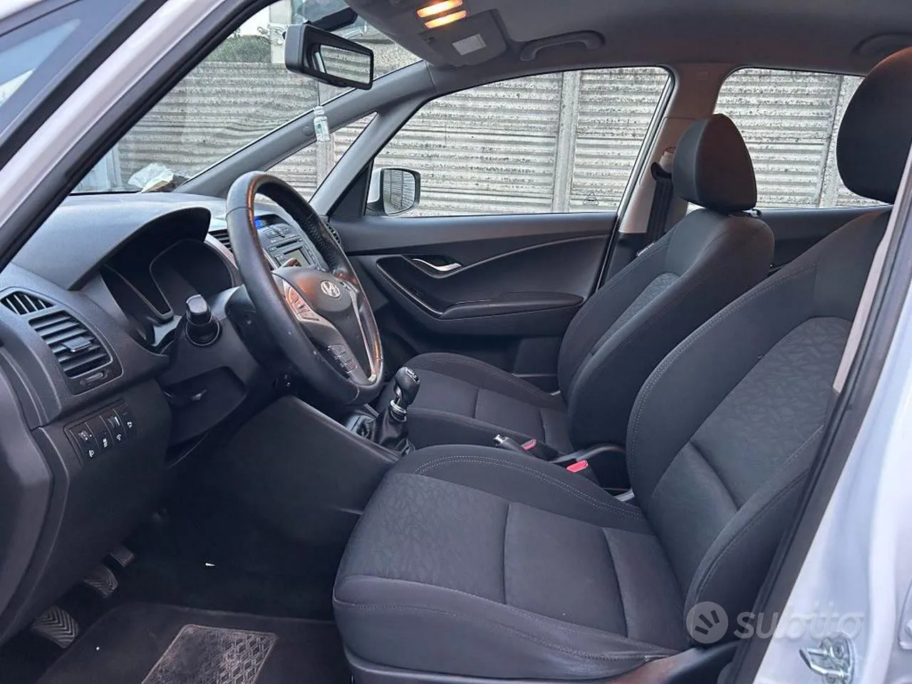 Hyundai Ix20 2011 photo 5