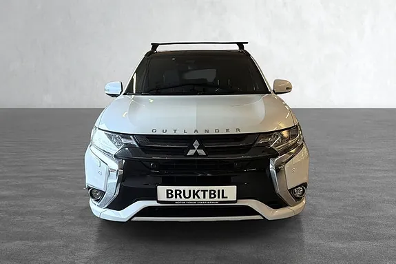 Mitsubishi Outlander 2018 photo 2