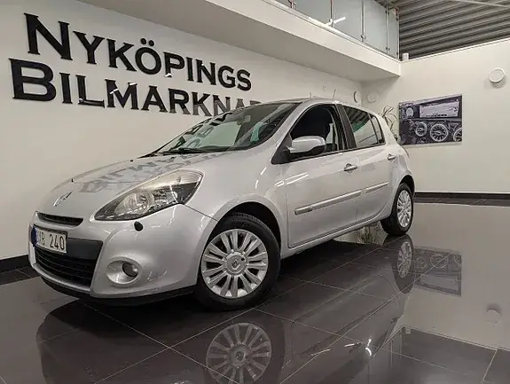 Renault Clio 2010 photo 2