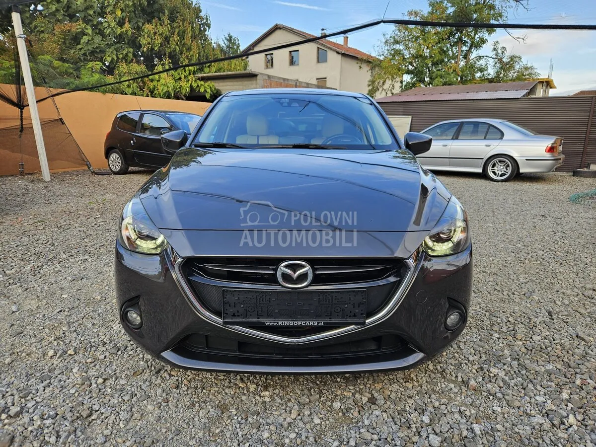 Mazda 2 2015 photo 4