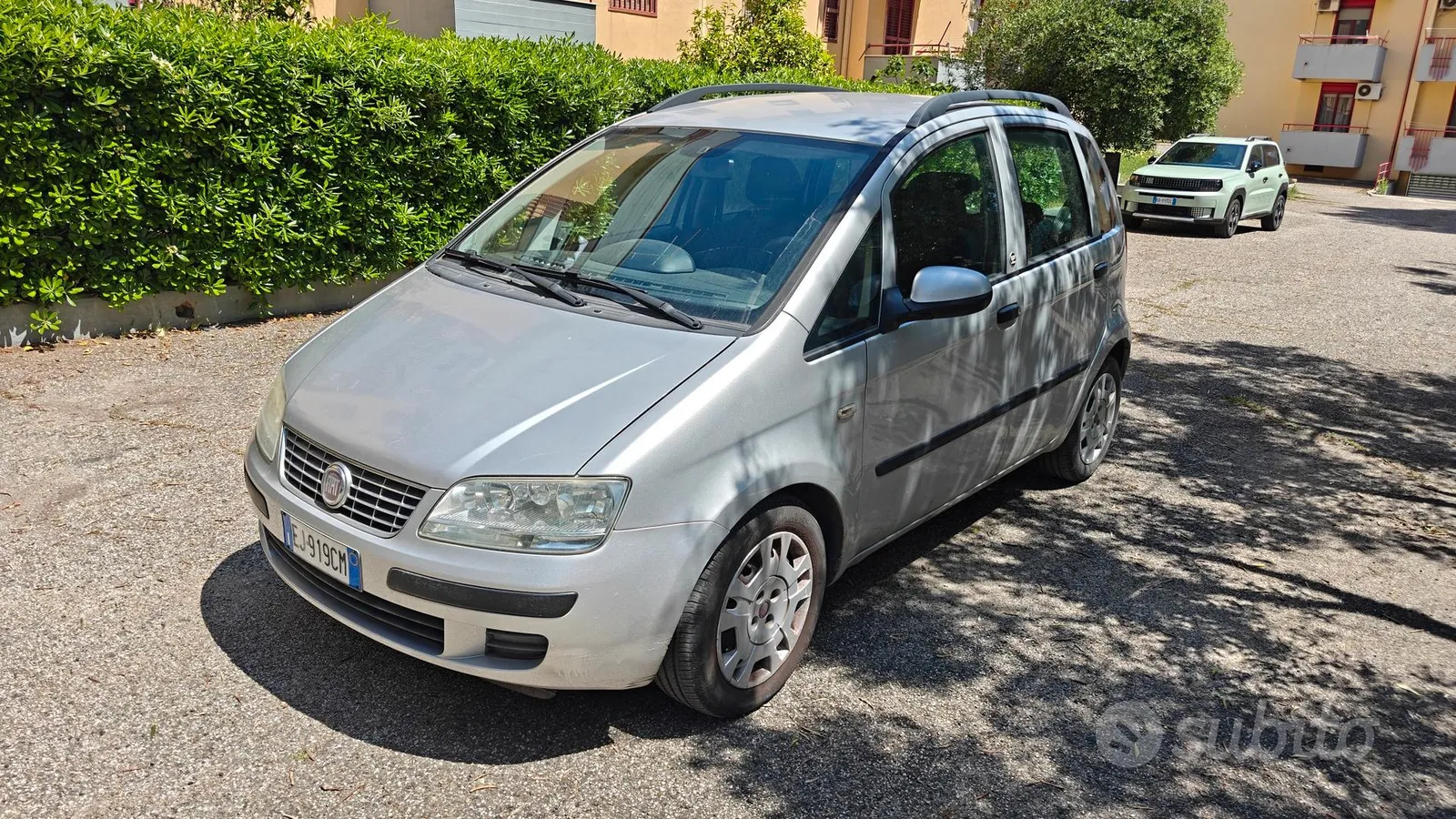 Fiat Idea 2011 photo 2