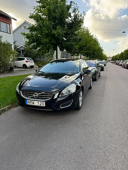 Volvo V60 2011 photo 2