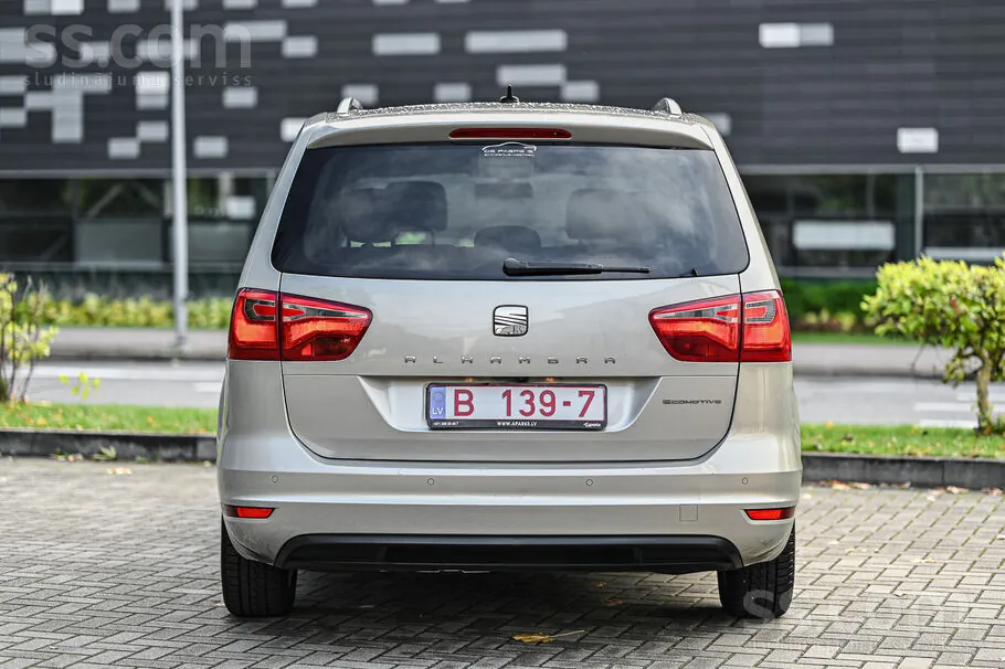 Seat Alhambra 2012 photo 4