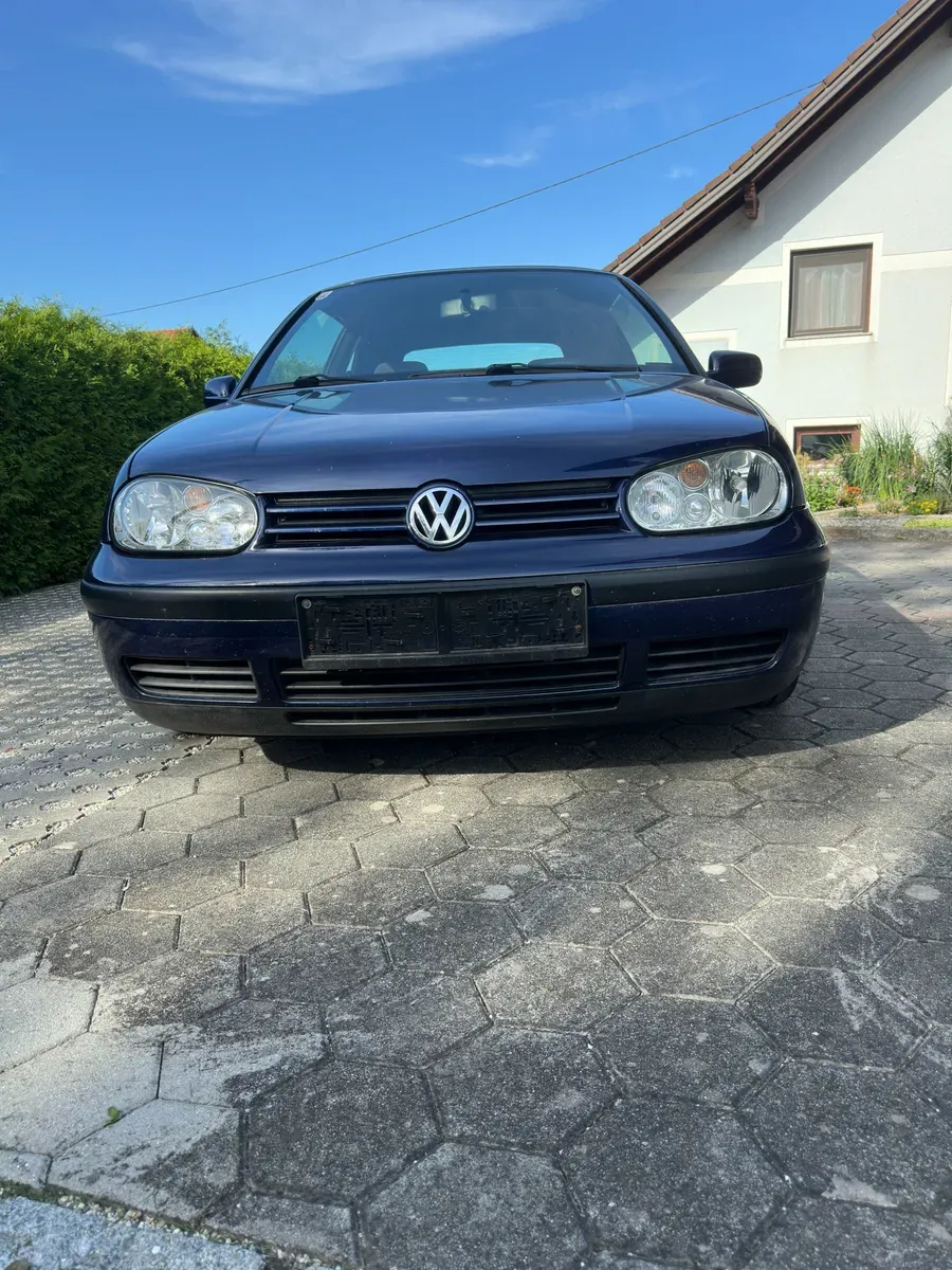 Volkswagen Golf 2001 photo 2