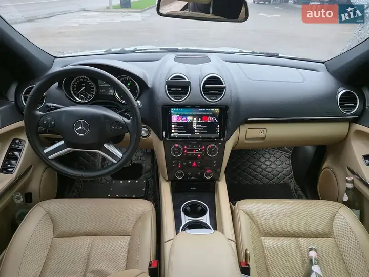 Mercedes-Benz Gl-Class 2011 photo 4