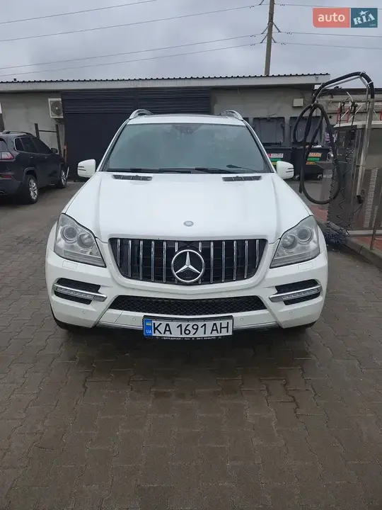 Mercedes-Benz Gl-Class