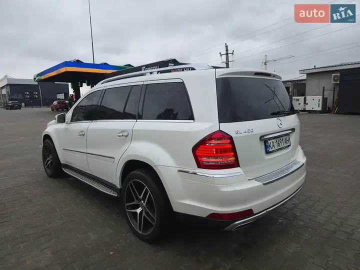 Mercedes-Benz Gl-Class 2011 photo 2