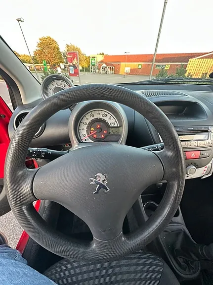 Peugeot 107 2013 photo 5