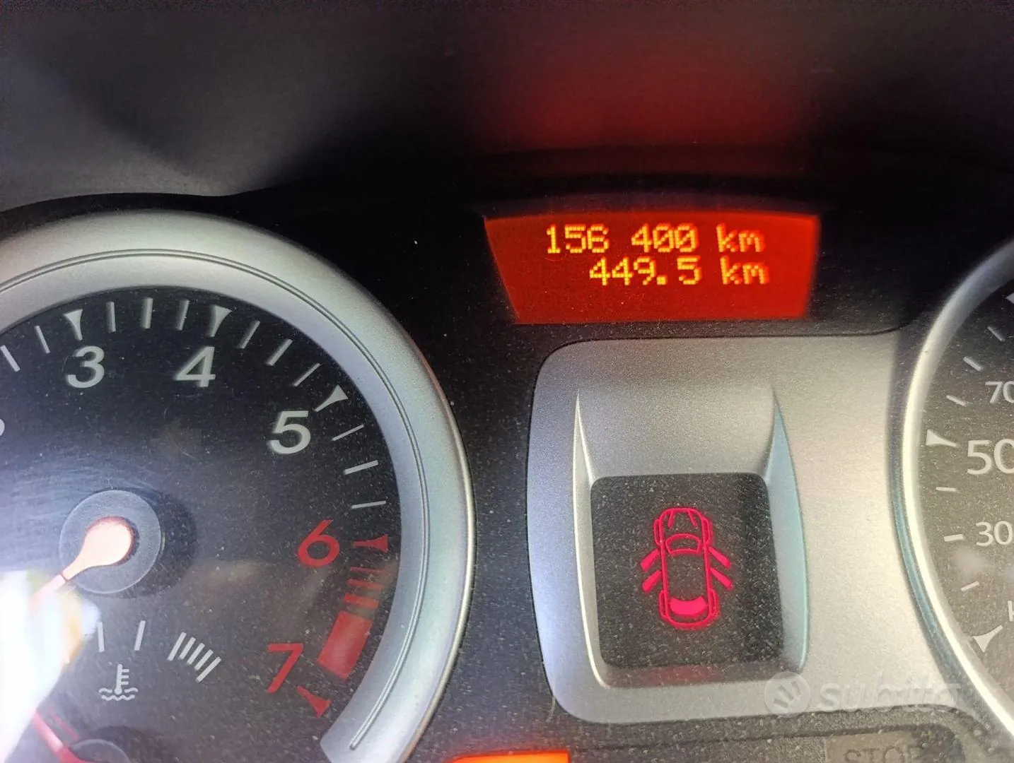 Renault Clio 2010 photo 3