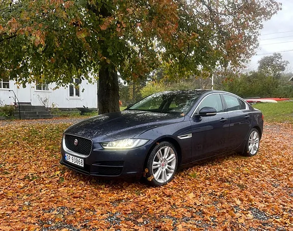 Jaguar Xe