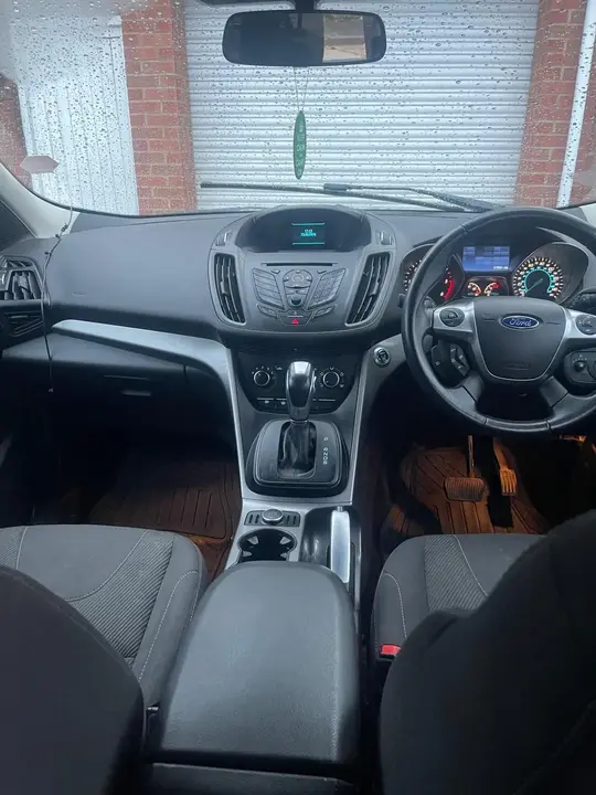 Ford Kuga 2015 photo 4