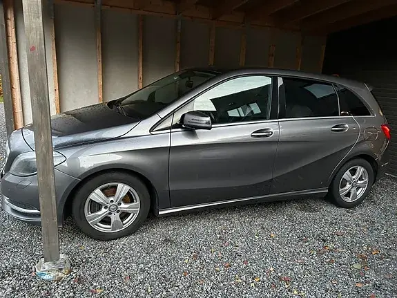 Mercedes-Benz B 180 D