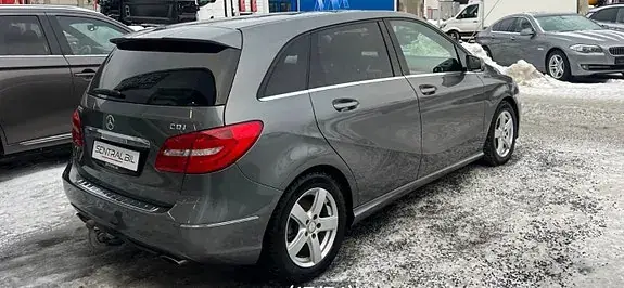 Mercedes-Benz B 180 D 2013 photo 3