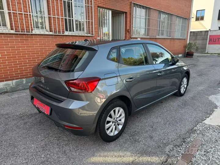Seat Ibiza 2017 photo 4