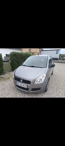 Suzuki Splash 2012 photo 2