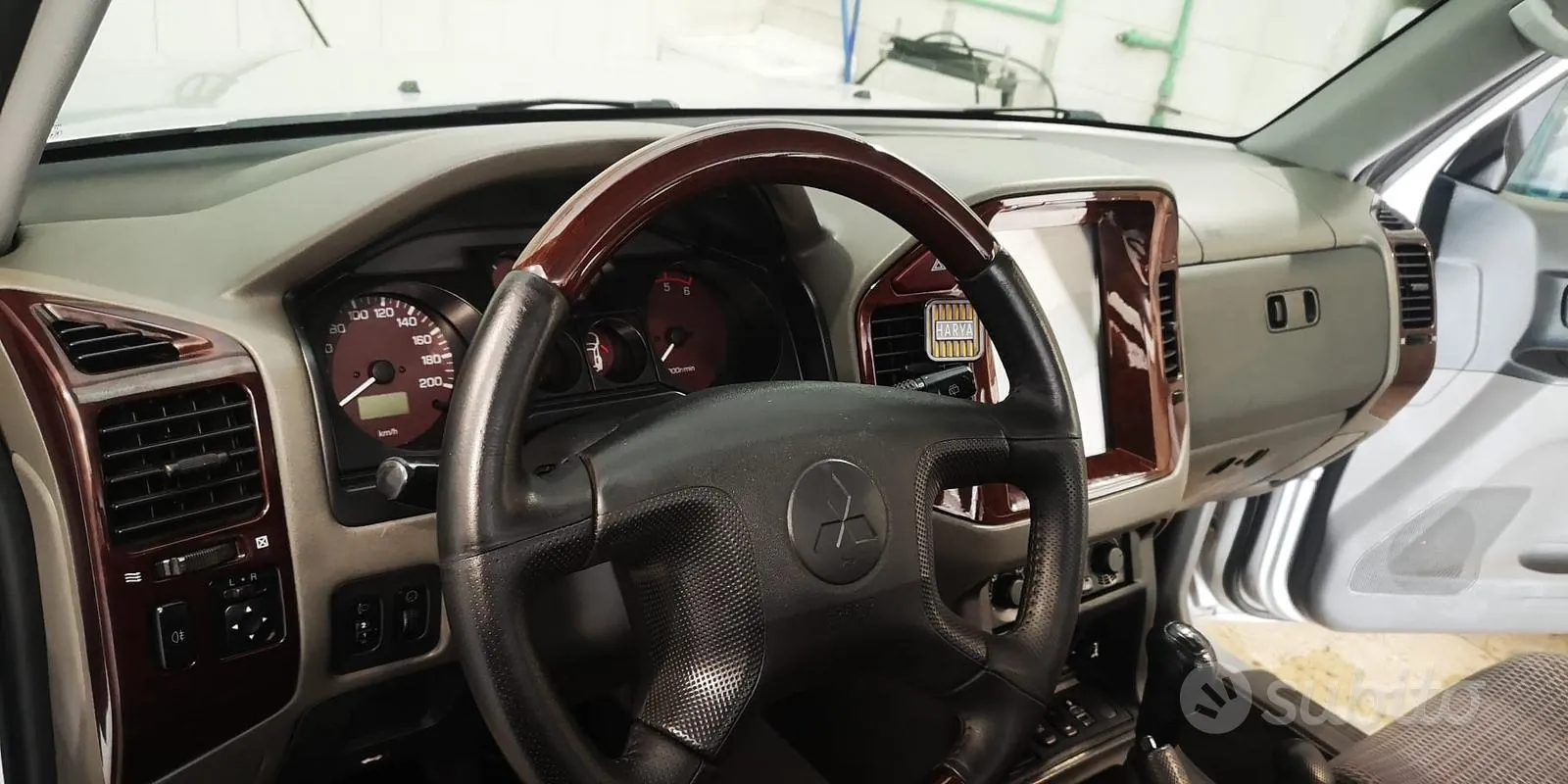 Mitsubishi Pajero 2000 photo 5