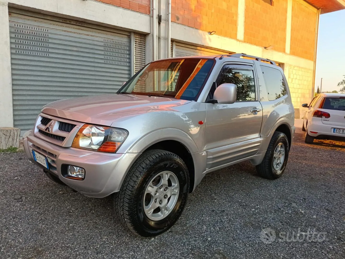 Mitsubishi Pajero 2000 photo 2