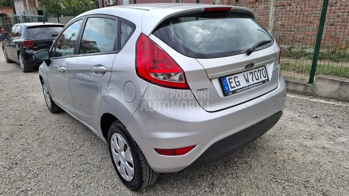 Ford Festiva 2010 photo 3