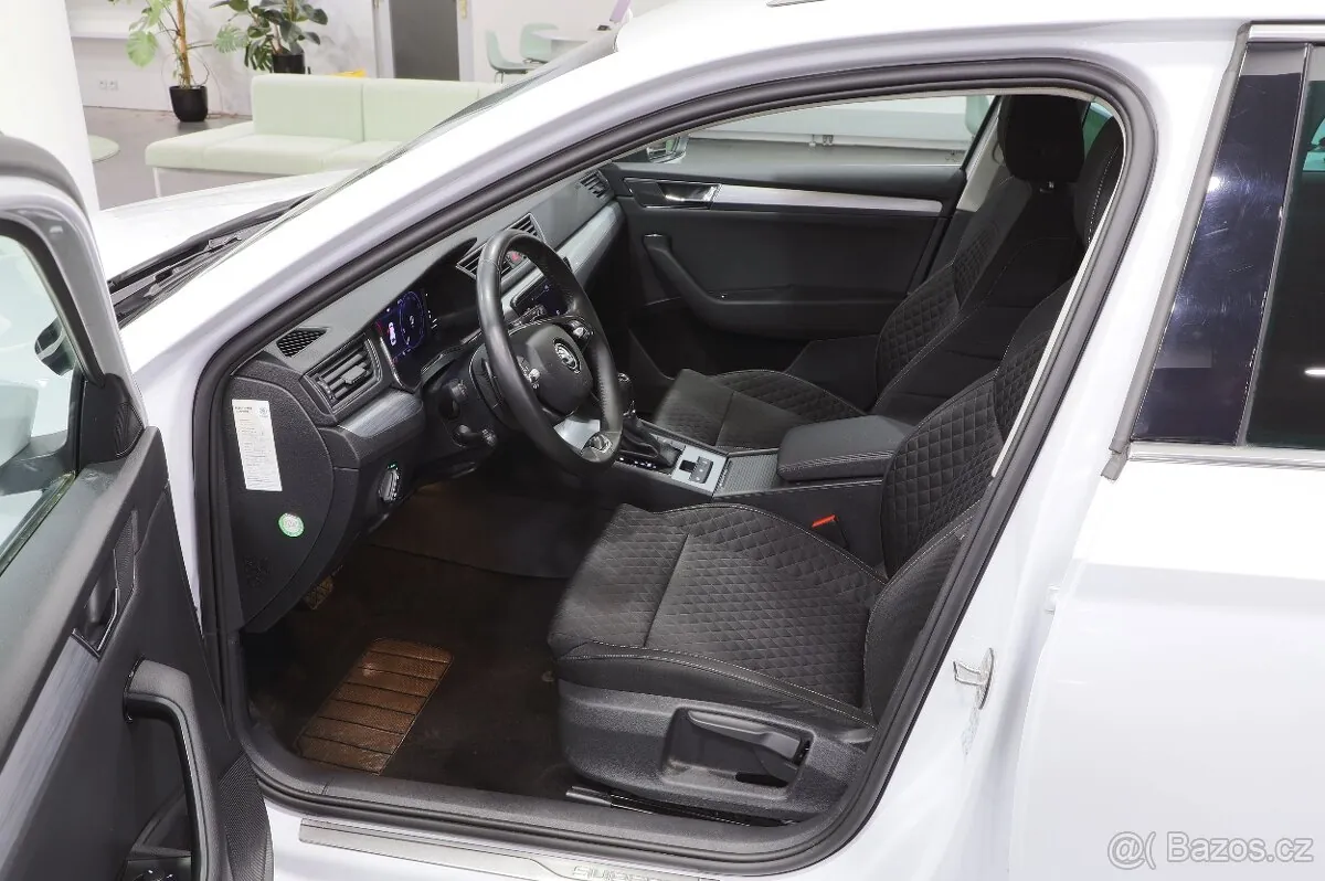 Skoda Superb 2023 photo 5