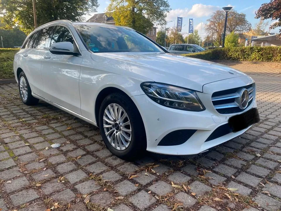 Mercedes-Benz C220 D