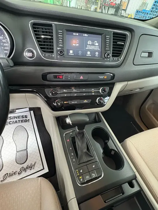 Kia Sedona 2018 photo 5