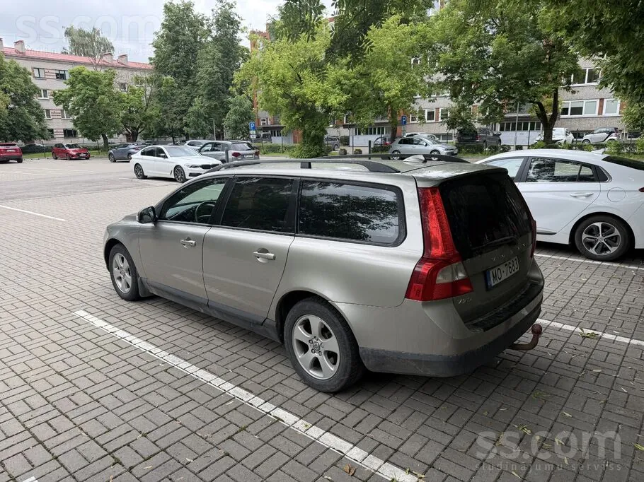 Volvo V70 2009 photo 3