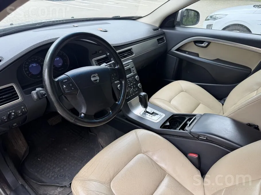 Volvo V70 2009 photo 4