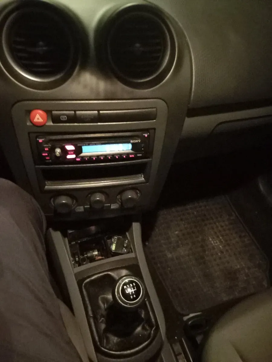 Seat Ibiza 2009 photo 2