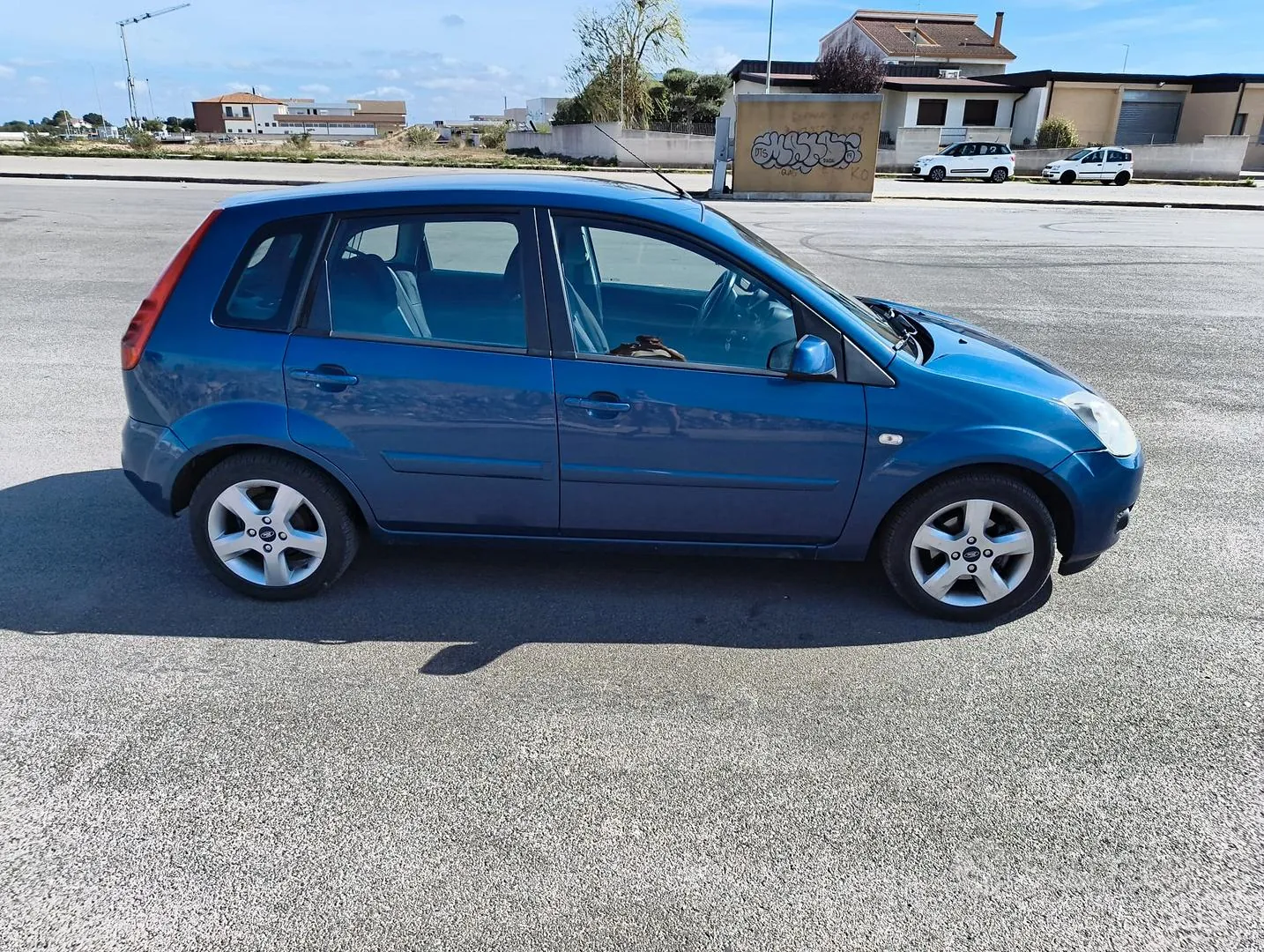 Ford Fiesta 2008 photo 4