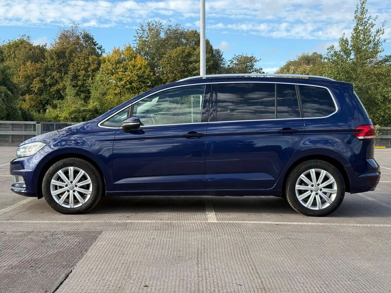 Volkswagen Touran 2017 photo 5