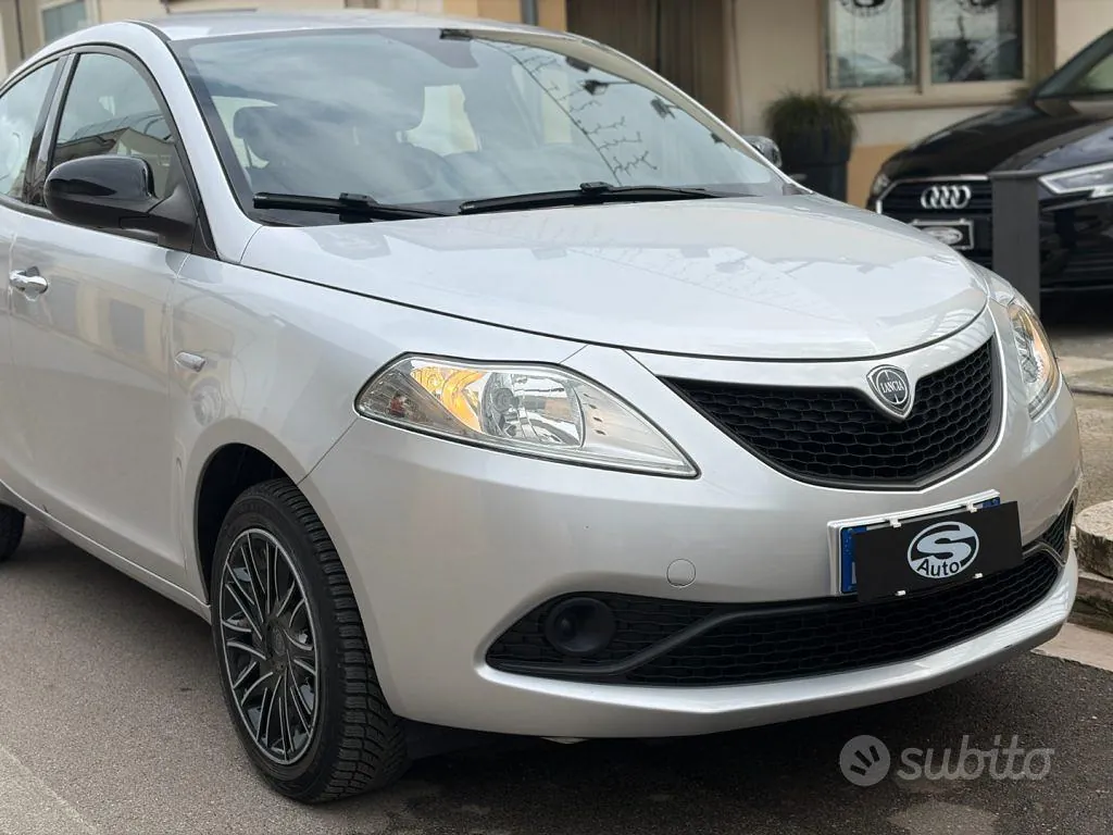 Lancia Ypsilon 2019 photo 2