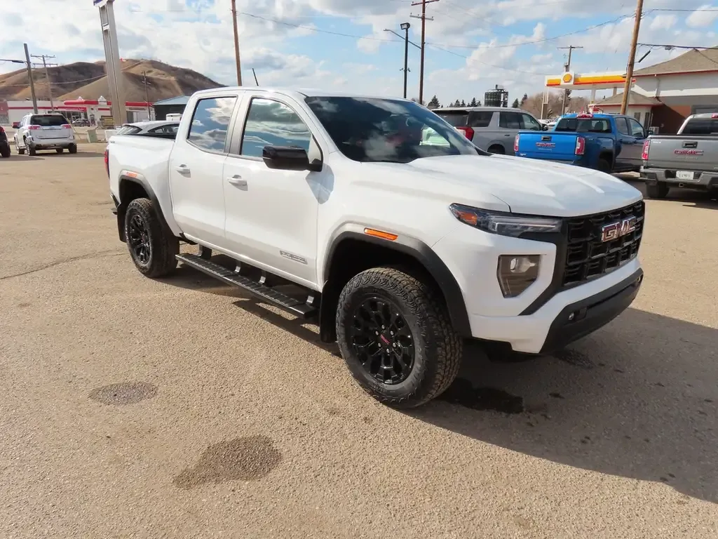 GMC Canyon 2026 photo 2