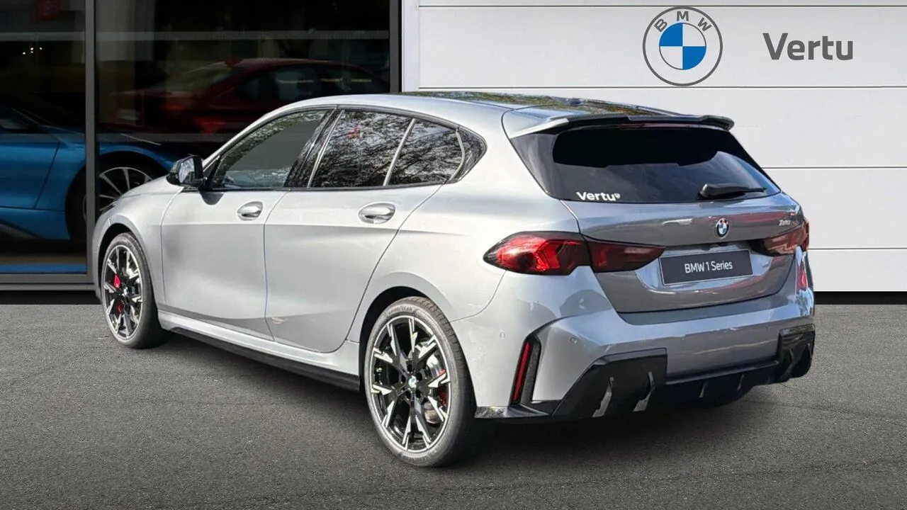 BMW 1 Series 2026 photo 3