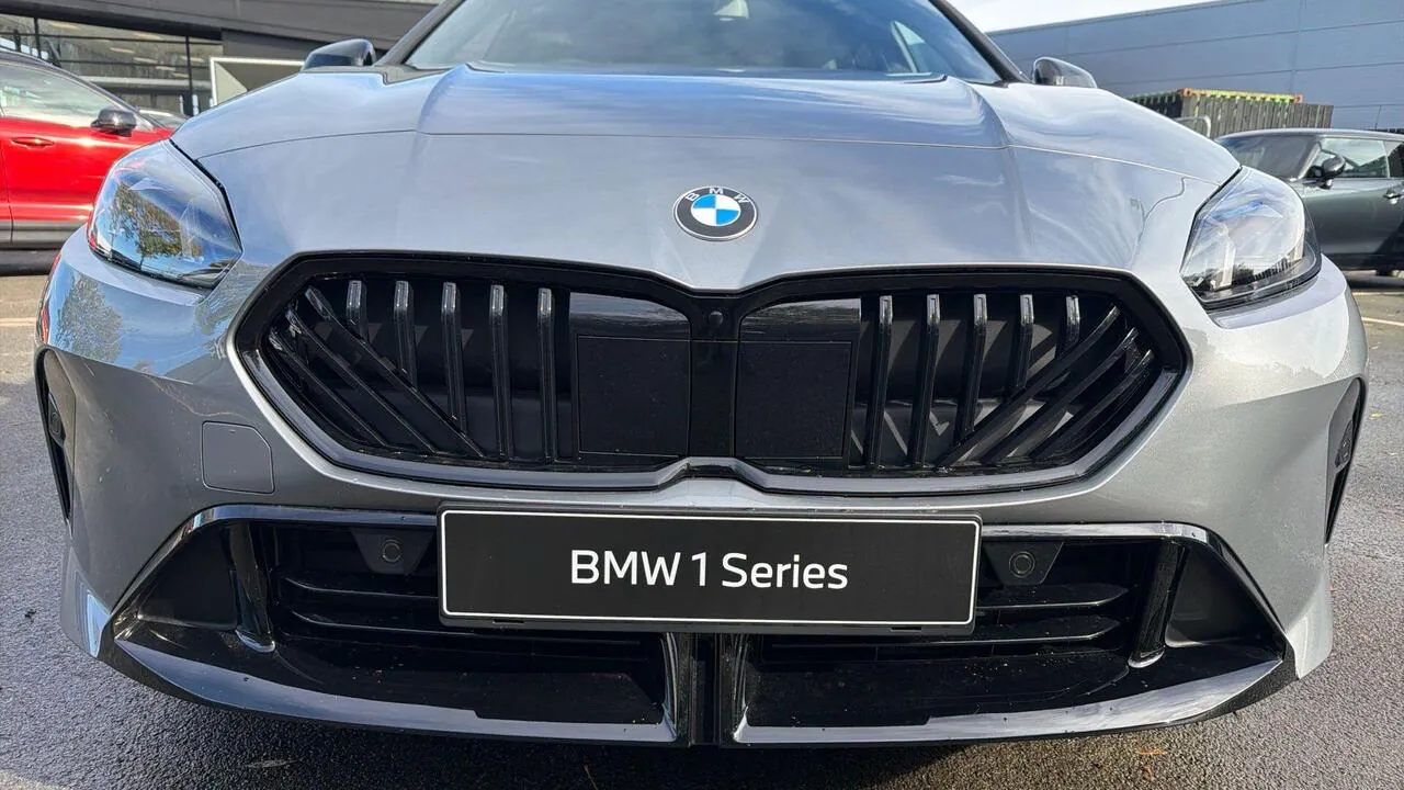 BMW 1 Series 2026 photo 5