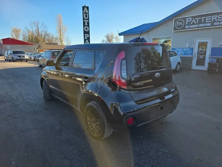 Kia Soul 2018 photo 3